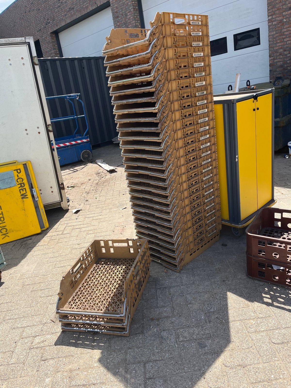 Stapelbare kratten/bakken, ideaal voor opslag/transport, Doe-het-zelf en Verbouw, Kratten en Dozen, Gebruikt, 40 tot 60 cm, 50 tot 75 cm