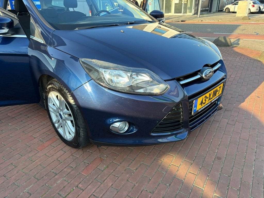 Foto 25 van Ford FOCUS Wagon 1.0 EcoBoost Titanium | trekhaak | 6versn |