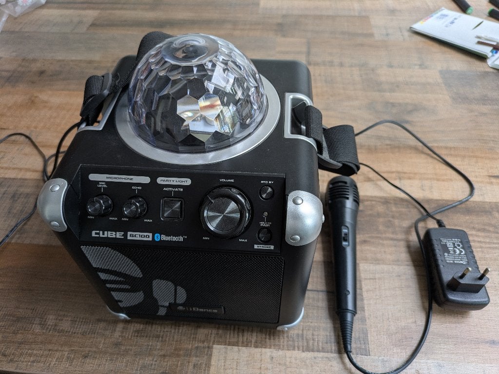 iDance Cube BC100 Bluetooth Box met Discolicht - Zwart, Bluetooth, Party speaker, Zo goed als nieuw, Minder dan 60 watt