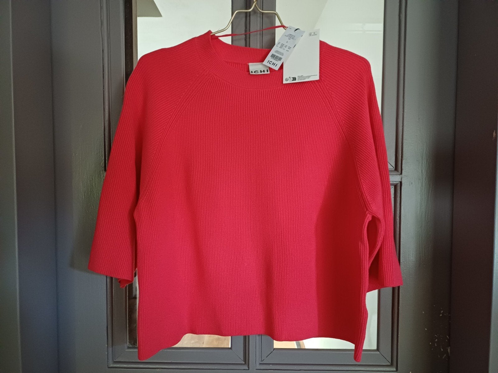 Gebreide trui in koraalrood, maat M - splinternieuw, Kleding | Dames, Truien en Vesten, Maat 38/40 (M), ICHI, Nieuw, Ophalen of Verzenden