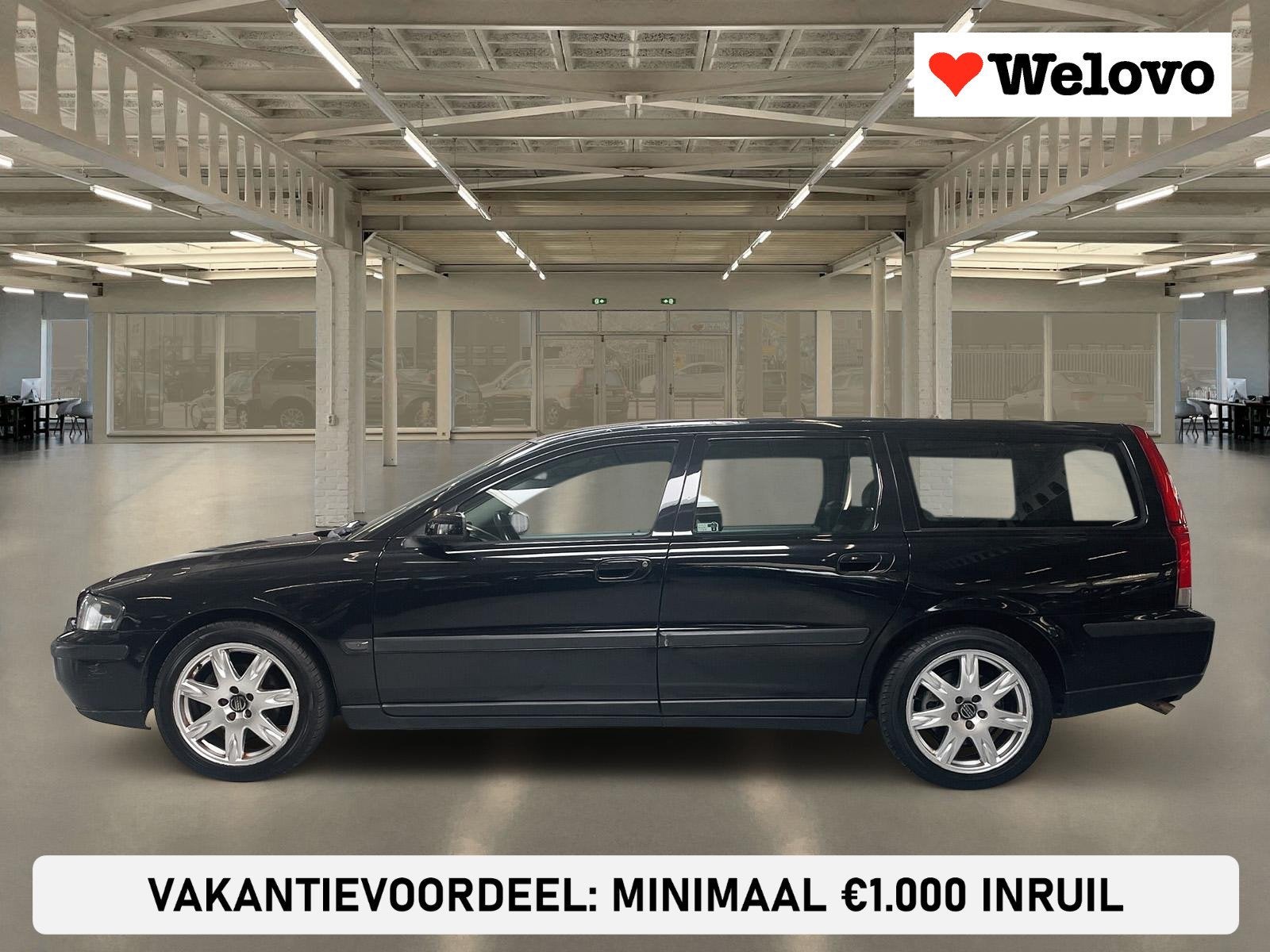 Volvo V70 2.4 Comfort Line Rijklaar+garantie automaat, trekh, Auto's, 1556 kg, Stof, Zwart, Zwart