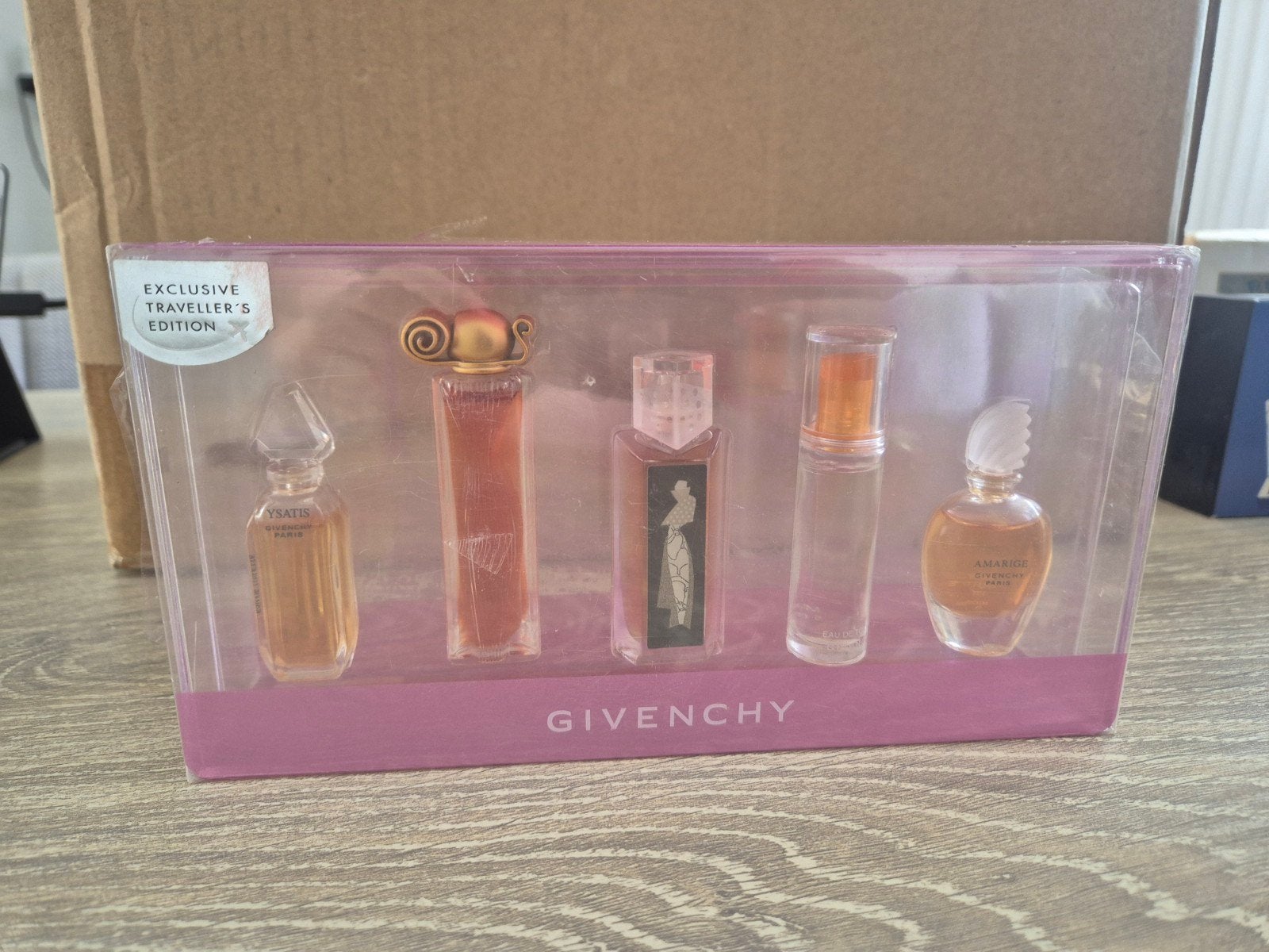 Givenchy parfum set - Nieuw in verpakking, Ophalen of Verzenden, Nieuw, Miniatuur