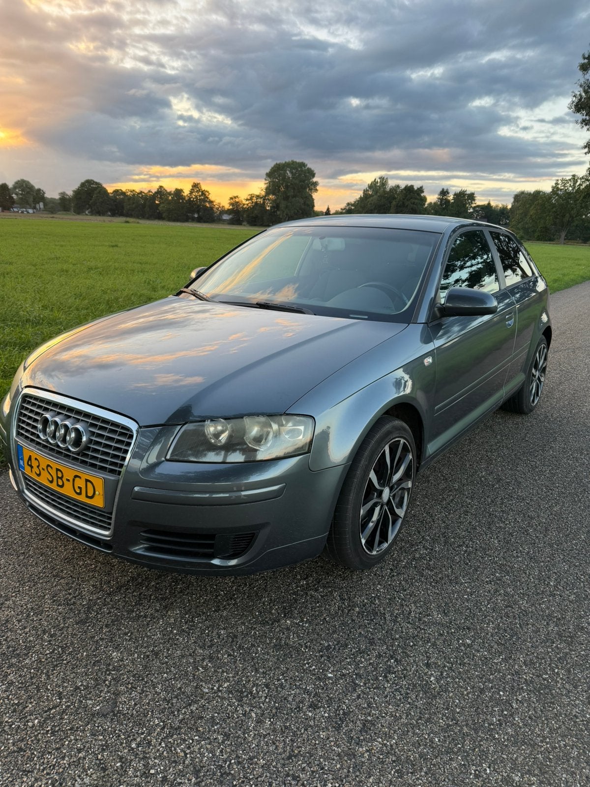 Audi A3 1.6 85KW 2005 Grijs, Auto's, Voorwielaandrijving, 15 km/l, Origineel Nederlands, 1200 kg