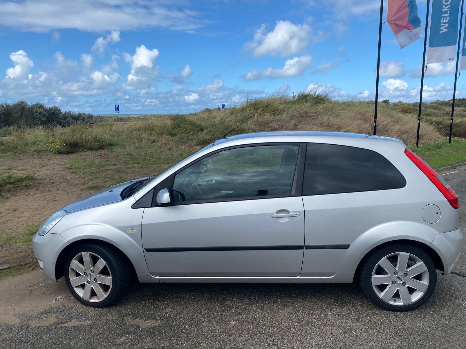 Ford Fiësta 1.3 8V 3DR 2006 Grijs, Auto's, 1299 cc, 40 €/maand, 4 cilinders, Origineel Nederlands