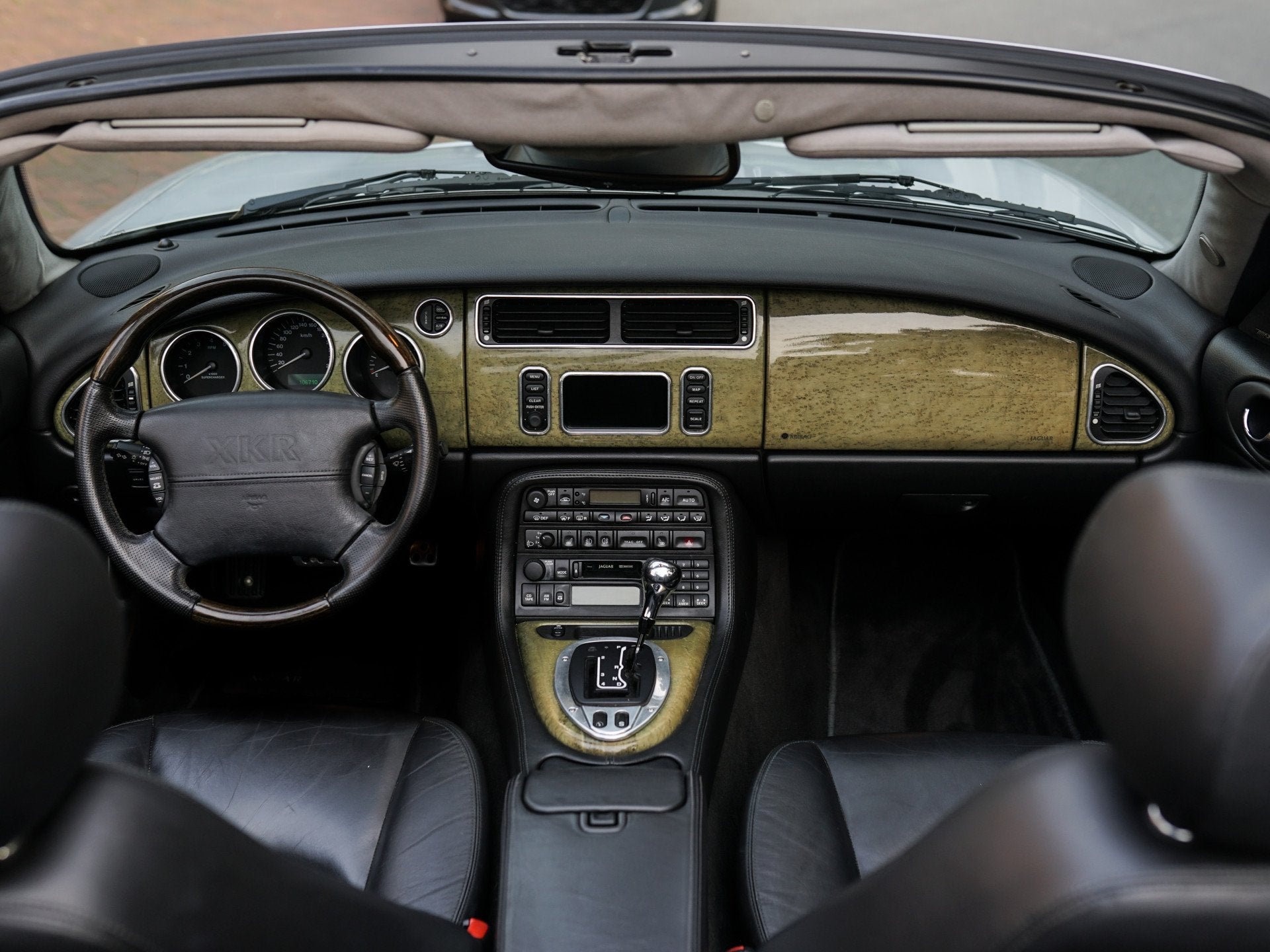 Jaguar XKR 4.0 V8 Convertible Supercharger l complete histor, Auto's, Automaat, Achterwielaandrijving, Cabriolet, 4 stoelen