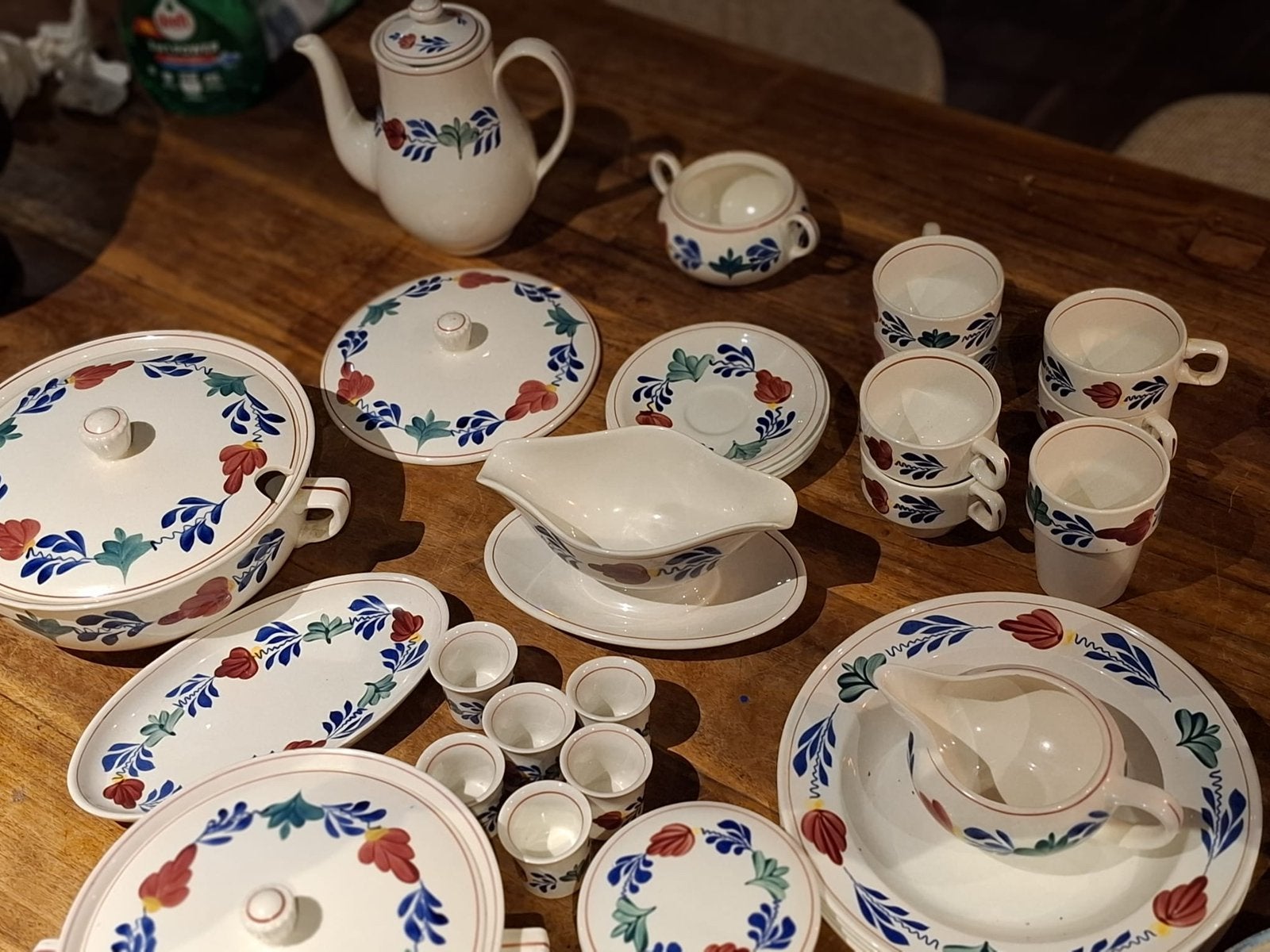 Boerenbont servies, Ophalen, Landelijk/Boerenbont, Zo goed als nieuw, Aardewerk
