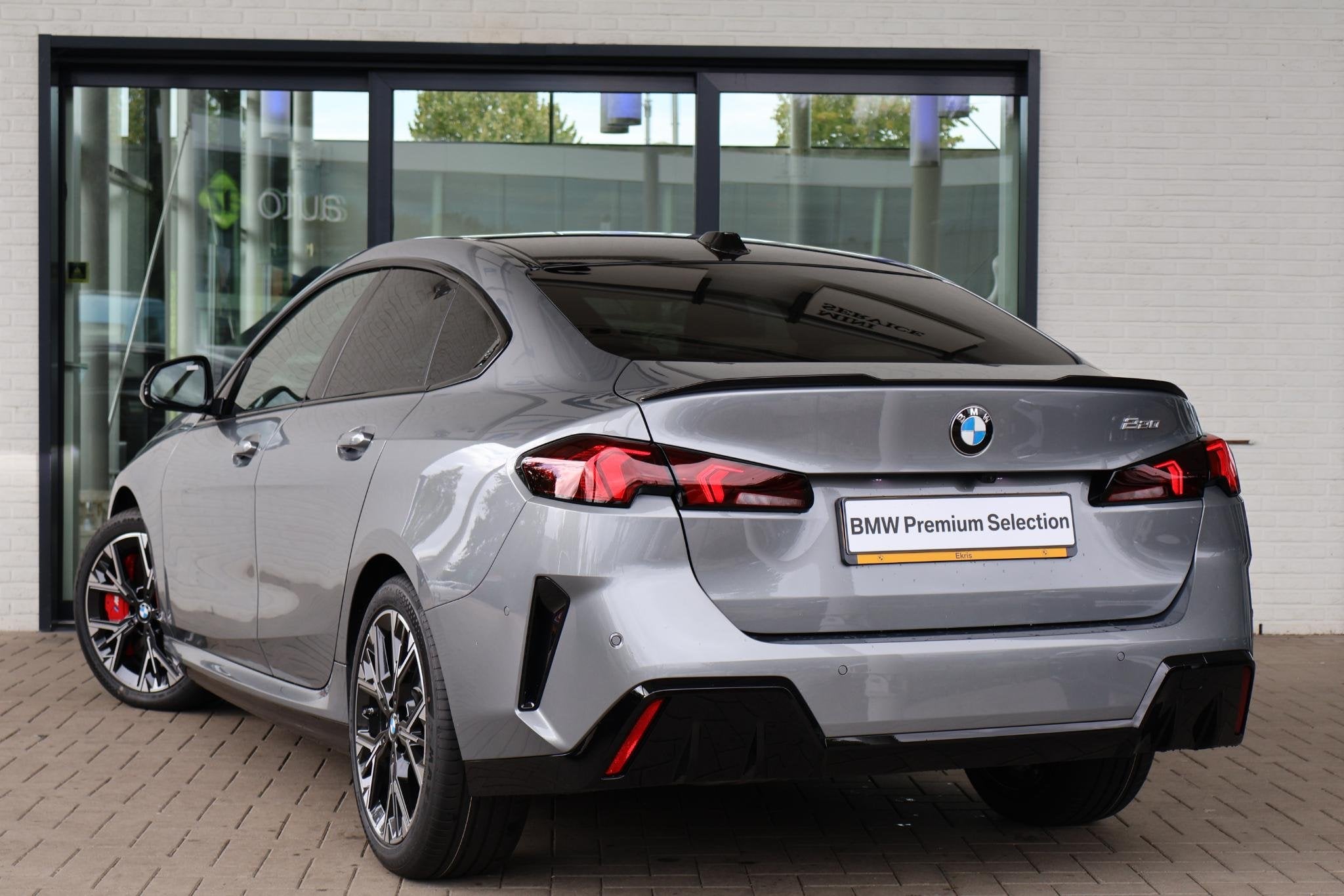 BMW 2 Serie Gran Coupé 220 M Sportpakket Pro | Voorstoelen, Auto's, Stof, Euro 6, Met garantie (alle), Origineel Nederlands