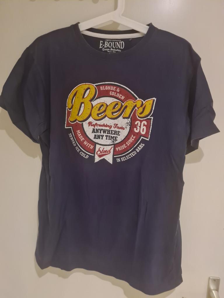 E-Bound T-shirt Maat M - Donkerblauw met 'Beers' print, Ophalen of Verzenden, E-Bound, Gedragen, Maat 48/50 (M)