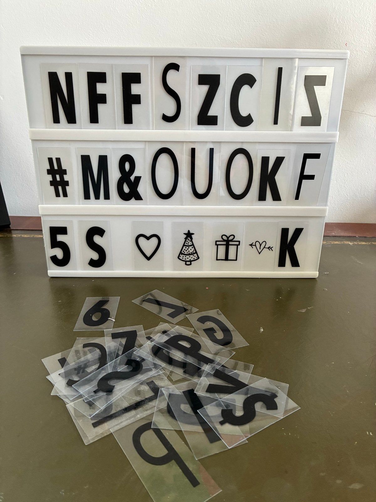 Lichtbak met diverse letters en symbolen, Gebruikt, Kunststof, Ophalen of Verzenden, Modern
