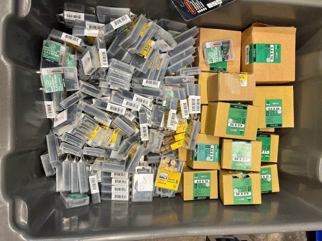 Diverse schroeven en montagemateriaal, Ophalen, Schroeven, Nieuw, Minder dan 50 mm