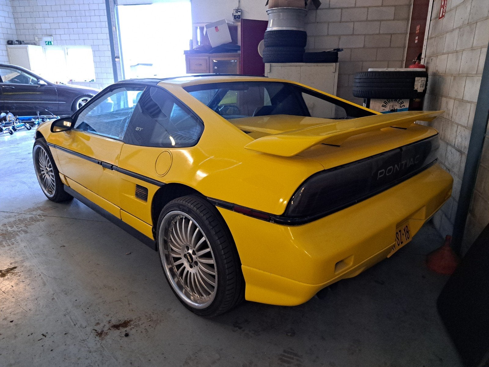 zeldzame pontiac fiero 2.8 v6 gt bj 1986,5 bak!, Auto's, Bedrijf, Handgeschakeld, Te koop, Coupé