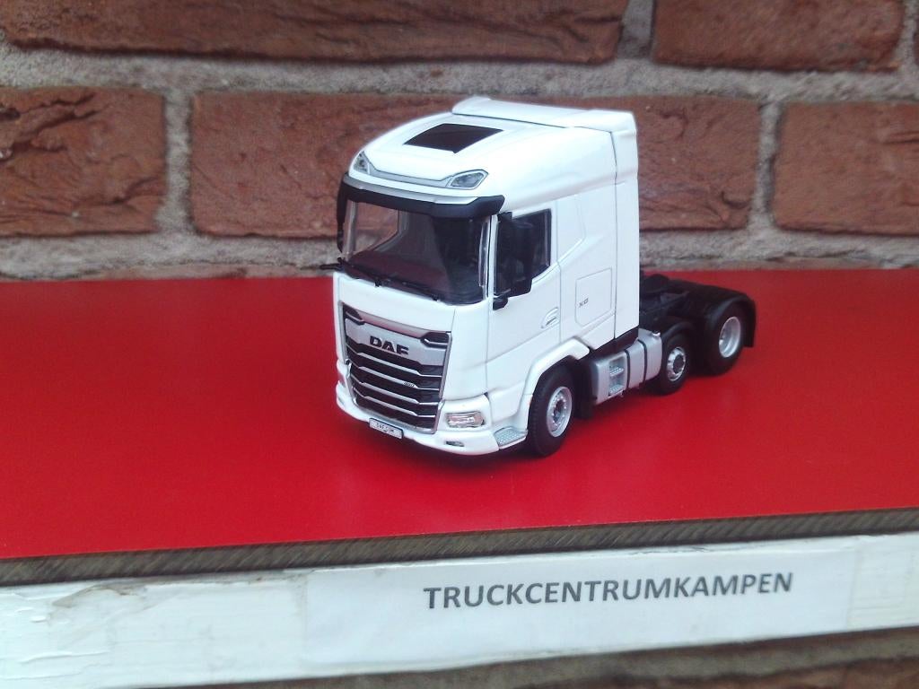 WSI  Daf  XG  6 x 2  Mid  Lift  Axle  Witte  Lijn., Ophalen of Verzenden, Nieuw, Bus of Vrachtwagen, Wsi