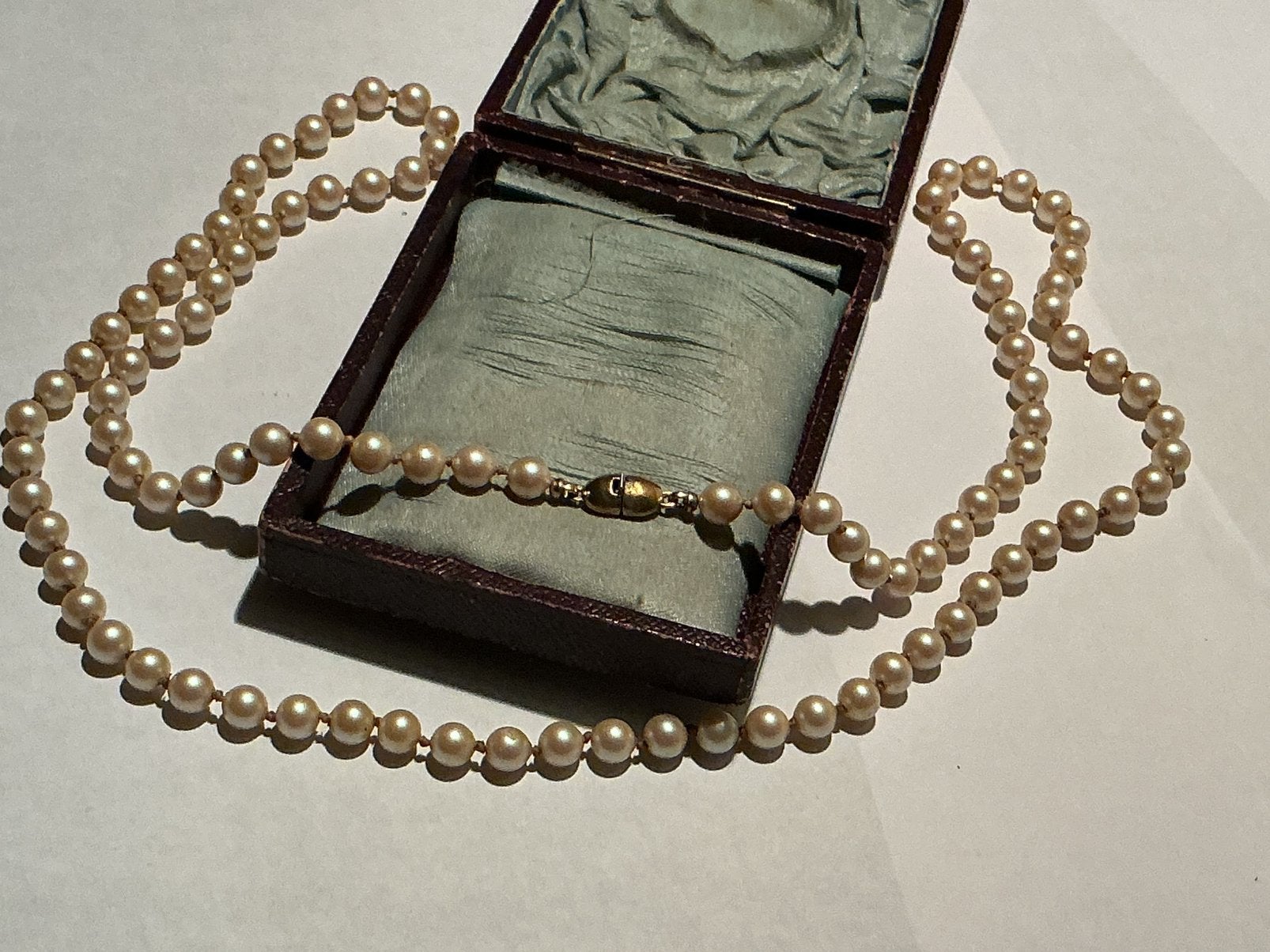 ORIGINELE GEKNOOPTE KETTING MET MOOI SLOT GEMERKT MONET, Sieraden, Tassen en Uiterlijk, Antieke sieraden, Verzenden, Overige materialen