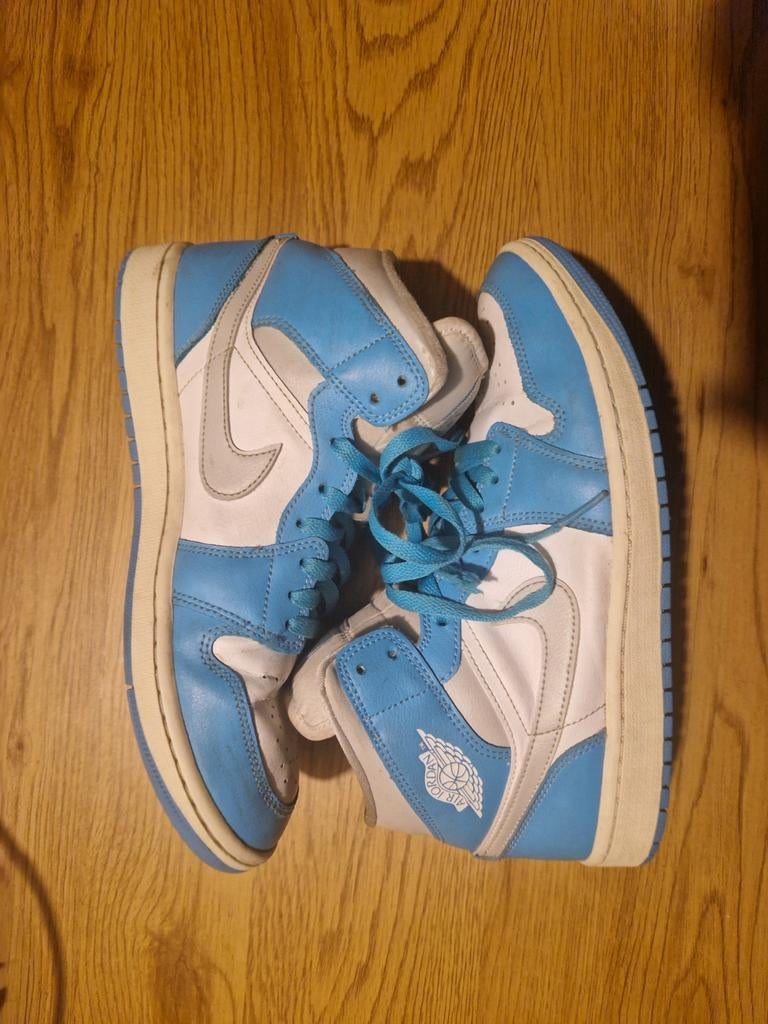Air jordan 1s mid dark powder blue, Kleding | Heren, Schoenen, Zo goed als nieuw, Sneakers of Gympen, Overige kleuren, Ophalen