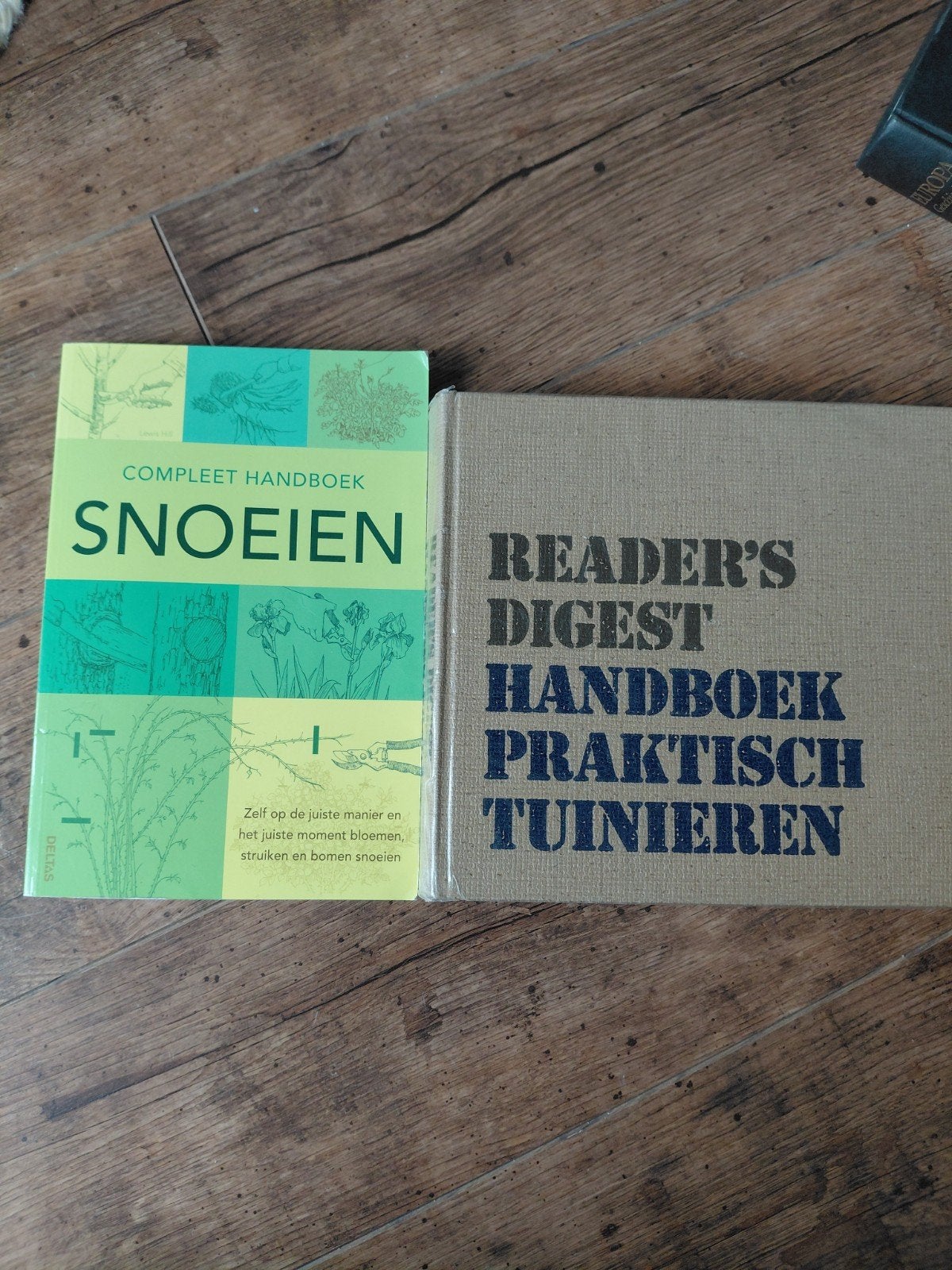 Compleet Handboek Snoeien & Reader's Digest Tuinieren, Ophalen, Gelezen, Deltas, Reader's Digest, Tuinieren en Tuinplanten