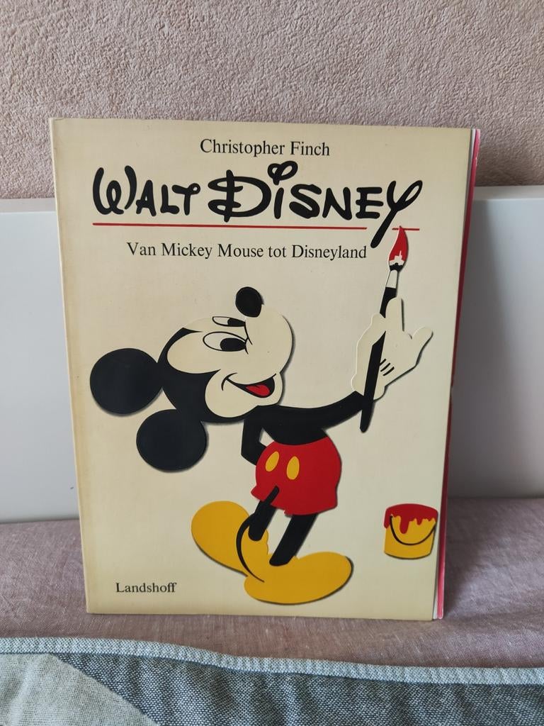 Walt Disney: Van Mickey Mouse tot Disneyland - Boek, Ophalen of Verzenden, Mickey Mouse, Gebruikt, Papier, Kaart of Schrift