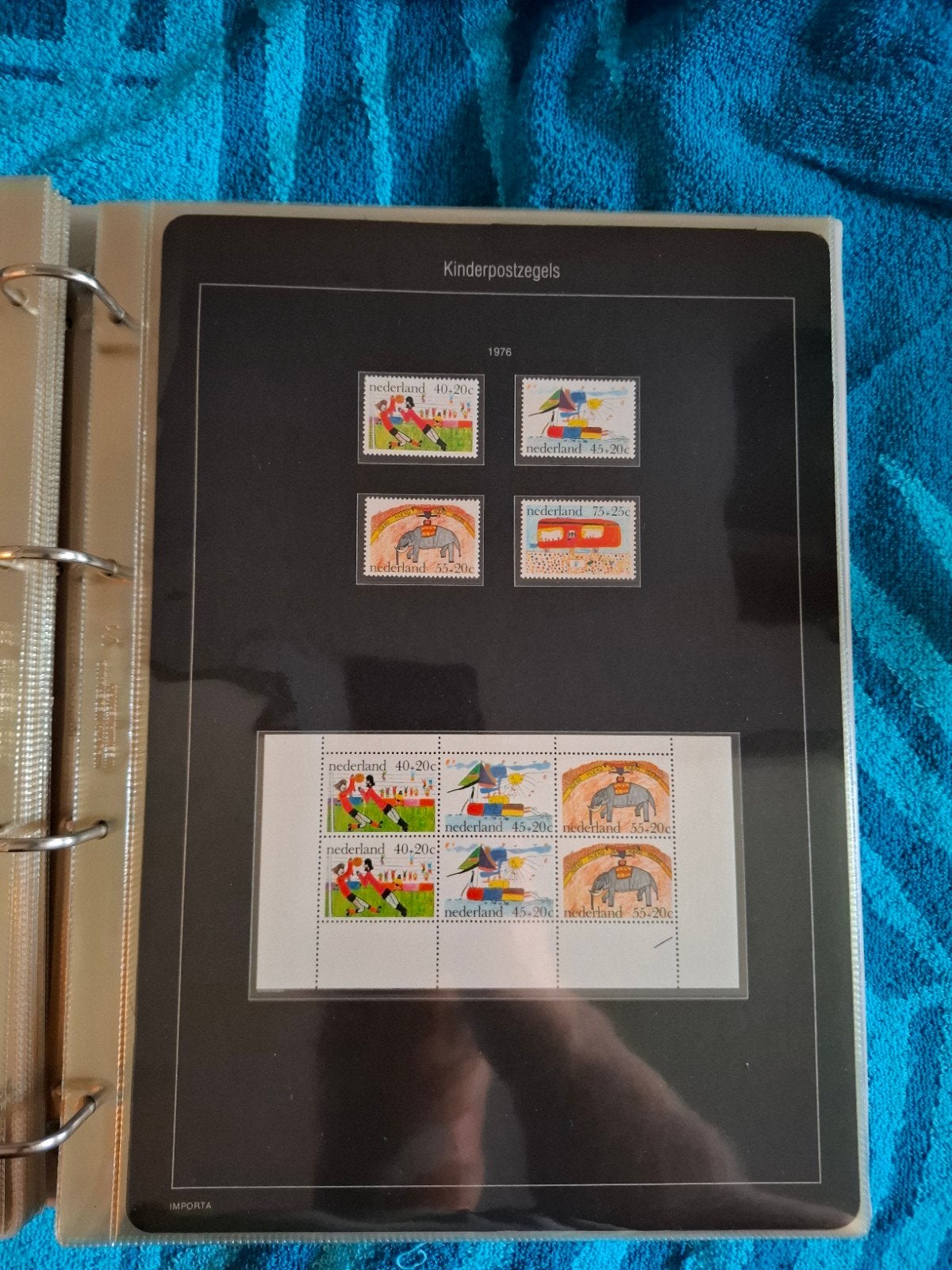 1041 Importa Nederland Kinderzegels in Speciaal Album (2/3), Ophalen of Verzenden, Nederland