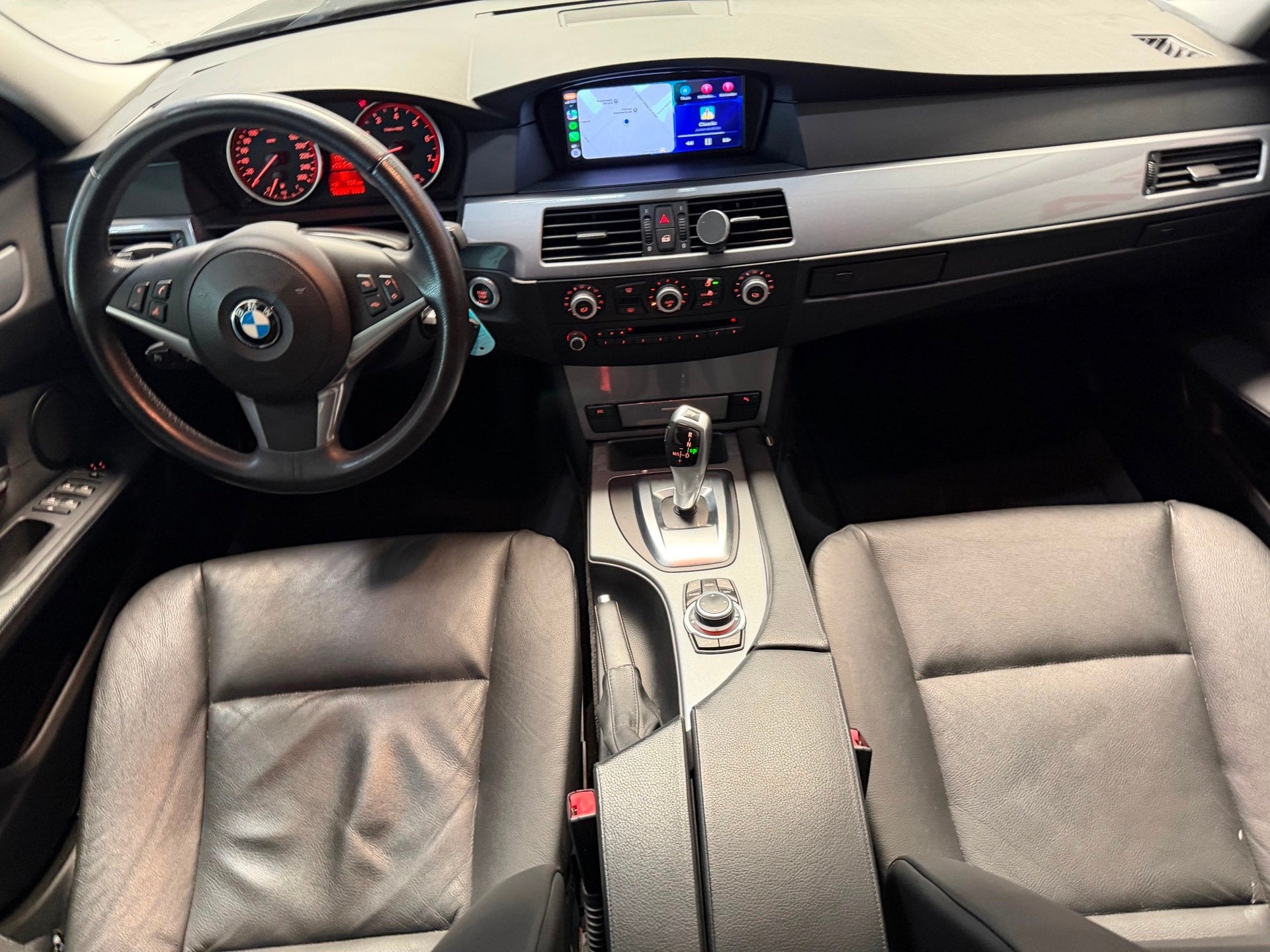 BMW 5-serie 520i Corporate Lease Business Line Edition I|Car, Automaat, Achterwielaandrijving, Zwart, 4 cilinders