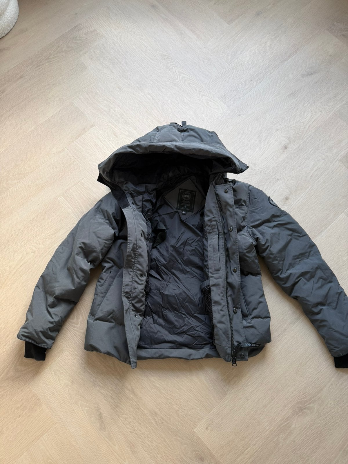 Canada Goose Macmillan Parka grijs black label | Maat S-XXL, Ophalen of Verzenden, Zo goed als nieuw, Overige maten, Grijs