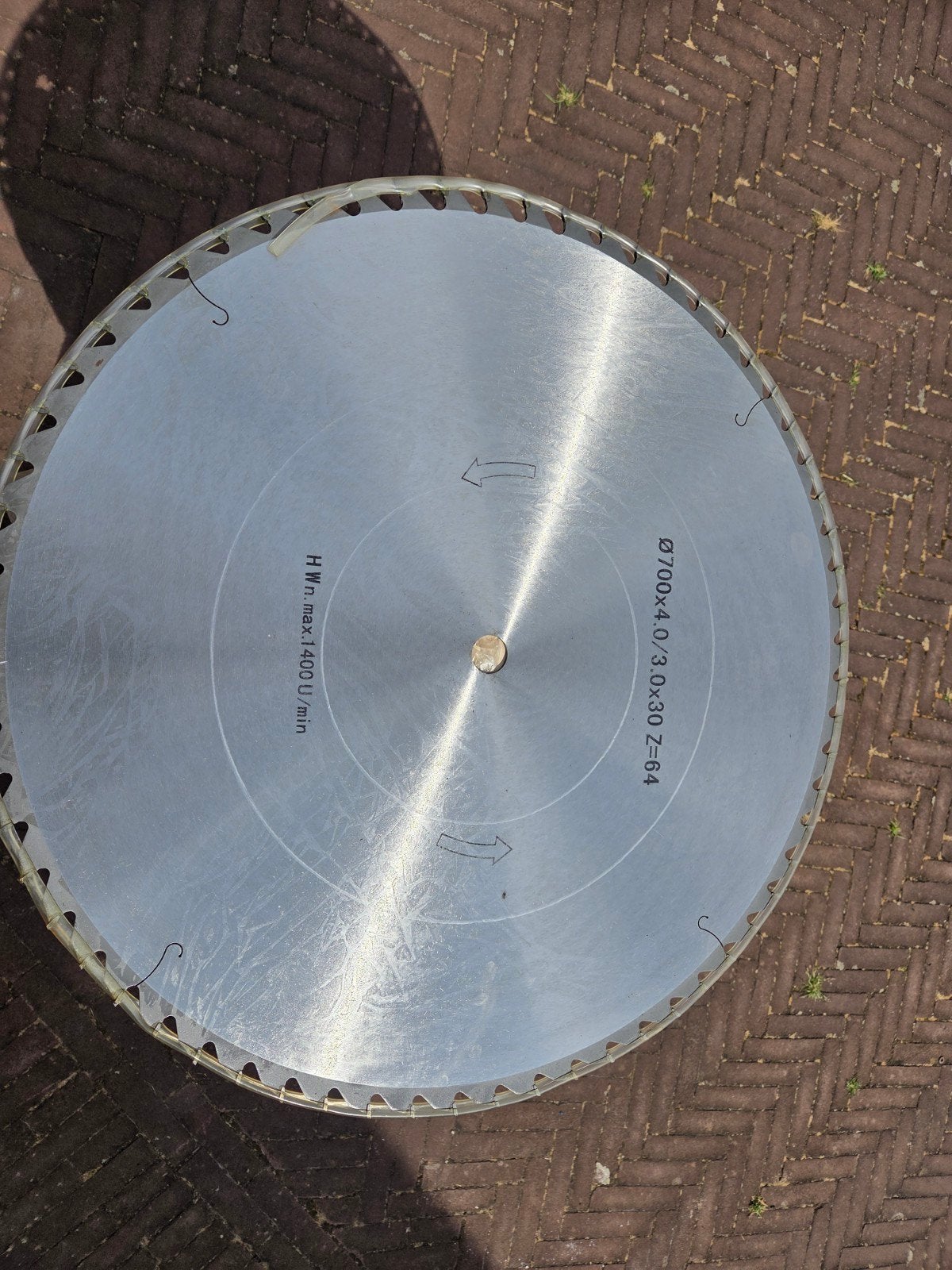 Nieuw zaagblad voor wipzaag - 700mm, 64 tanden, asgat 30mm, Doe-het-zelf en Verbouw, Gereedschap | Zaagmachines, Ophalen