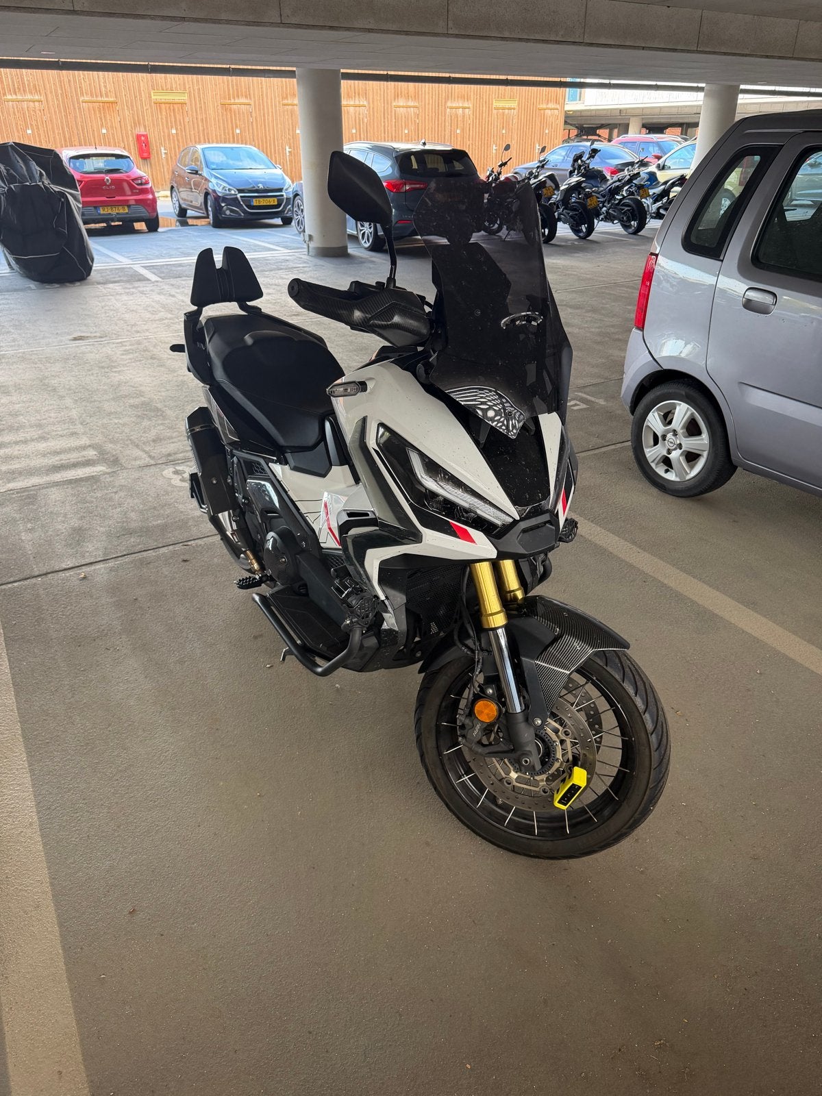 Honda X-ADV 750 - Sportieve motorscooter met Akrapovic, Motorrijbewijs A, Gebruikt, Particulier, Meer dan 35 kW