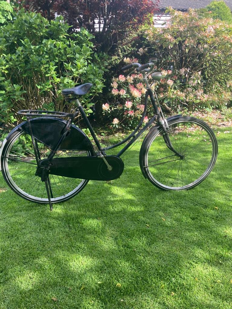 Antieke oma fiets, Fietsen en Brommers, Fietsen | Dames | Omafietsen, Ophalen, Gebruikt