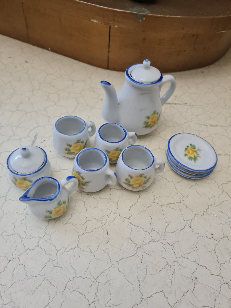 Vintage poppen serviesje, Verzamelen, Heikant 21 Kaatsheuvel, Overige typen, Belle Vieille Brocante, Ophalen of Verzenden