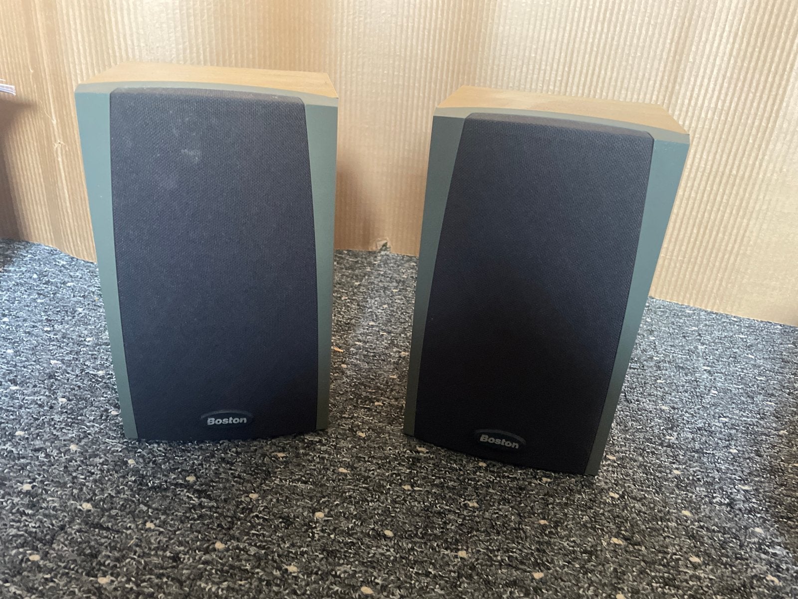 Boston CR55 Luidsprekers - 8 Ohm, Gebruikt, Minder dan 60 watt, Boekenplank luidspreker, Ophalen