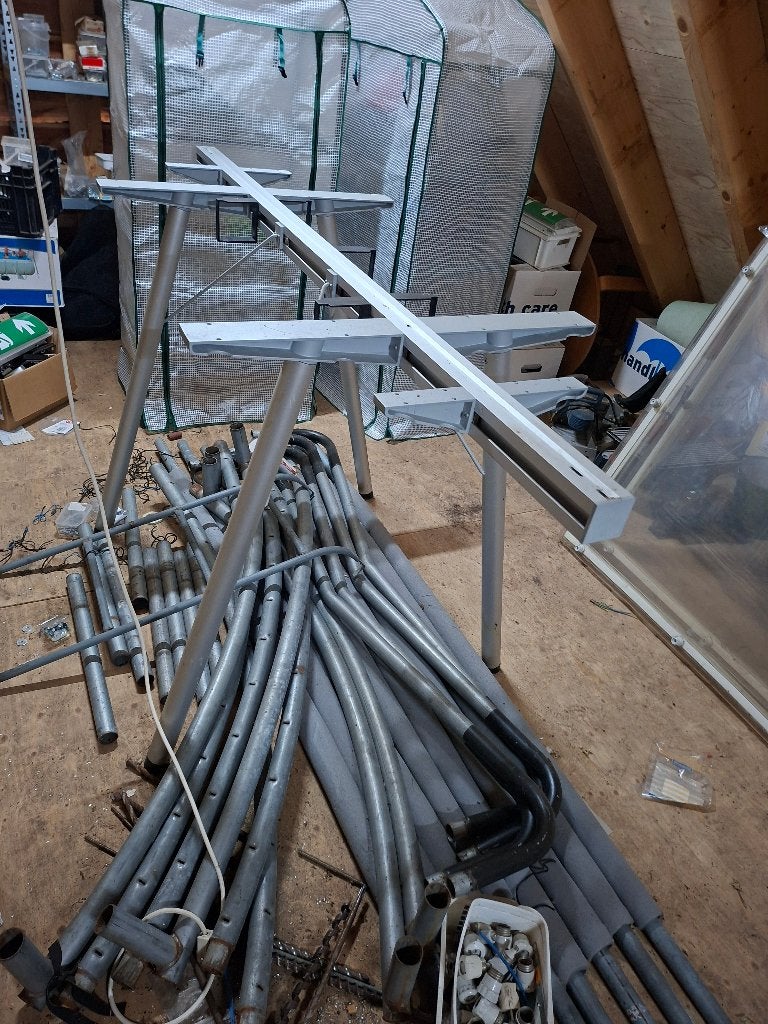Onderstel voor een tafel of grote statafel, Ophalen, Zo goed als nieuw