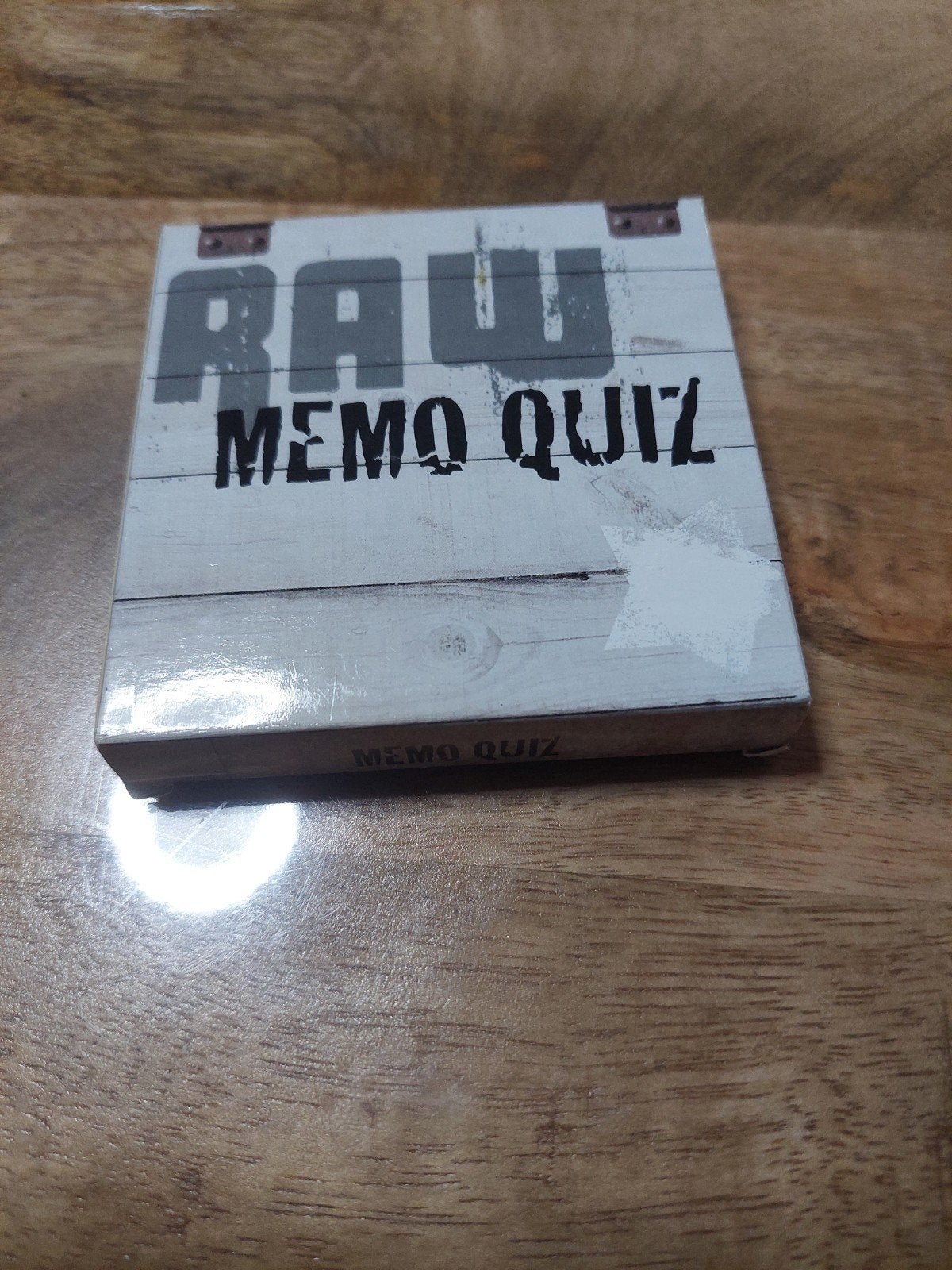 RAW Memo Quiz - Een heerlijk familiespel, Een of twee spelers, Ophalen of Verzenden, Gebruikt, 2 Basic