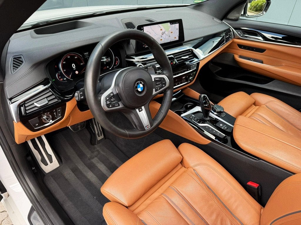 BMW 6-serie Gran Turismo 630i M-sport 2x tv massage pano sof, Auto's, Automaat, 1998 cc, 4 cilinders, 258 pk