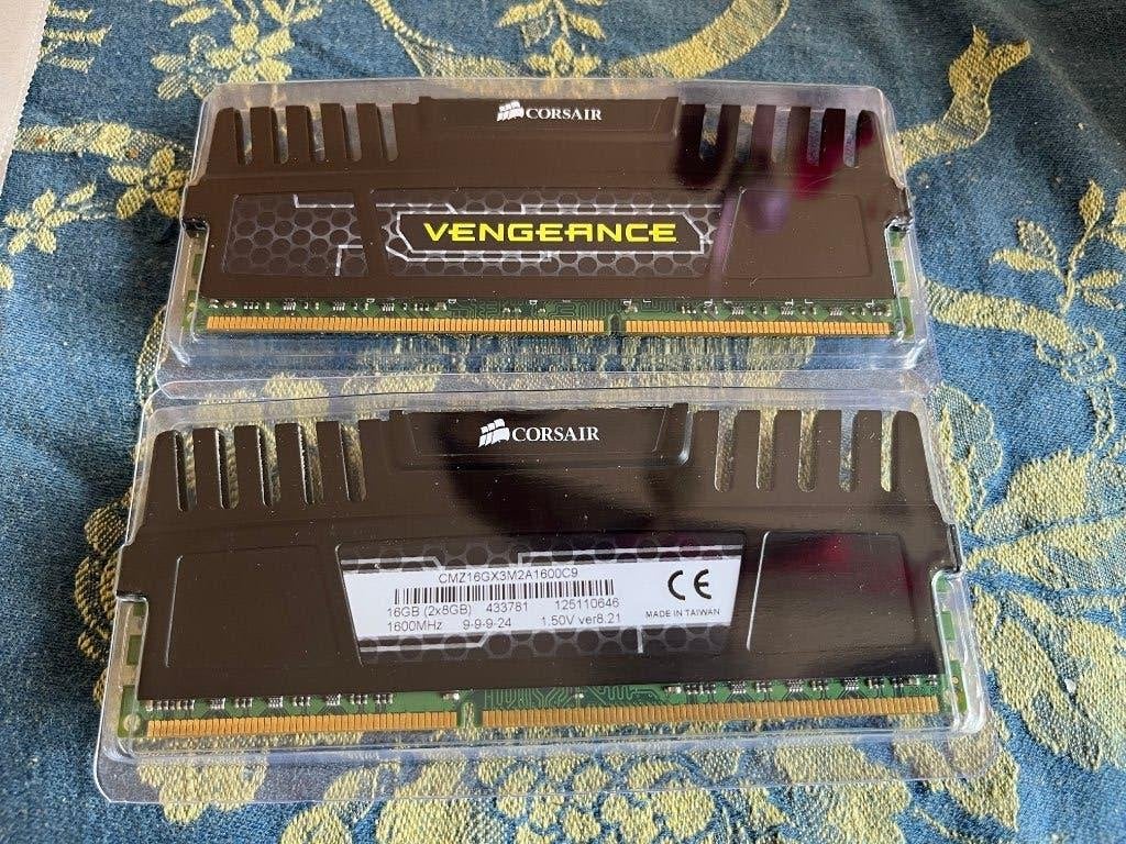 16GB DDR-3 @ 1600Mhz. Corsair Vengeance CMZ16GX3M2A1600C9, Ophalen, Gebruikt, DDR3, 160Mhz.