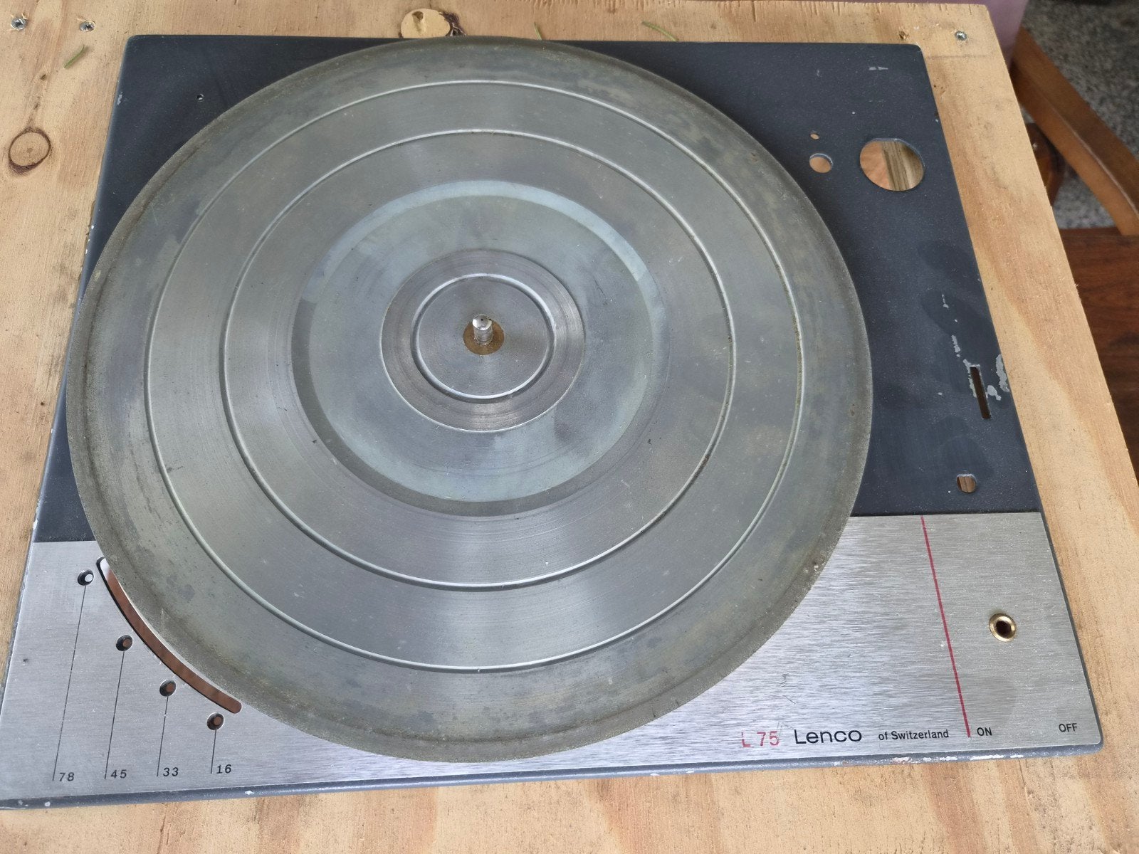 gratis 2x Lenco l75 in onderdelen.