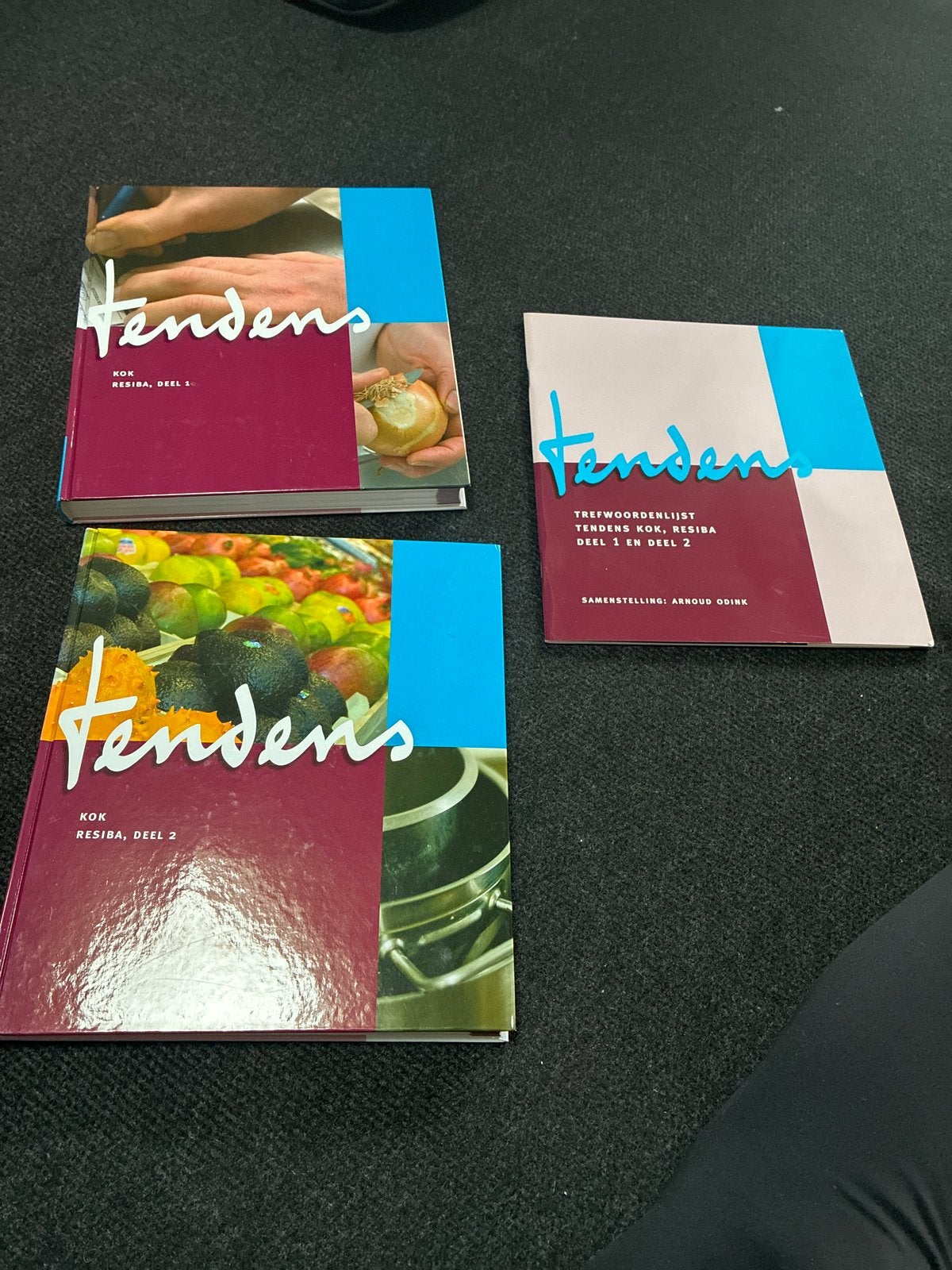 Nieuw! TendenS KOK RESIBA Deel 1 & 2 + Trefwoordenlijst, Boeken, Ophalen of Verzenden, Gelezen, Overige niveaus, Overige vakken