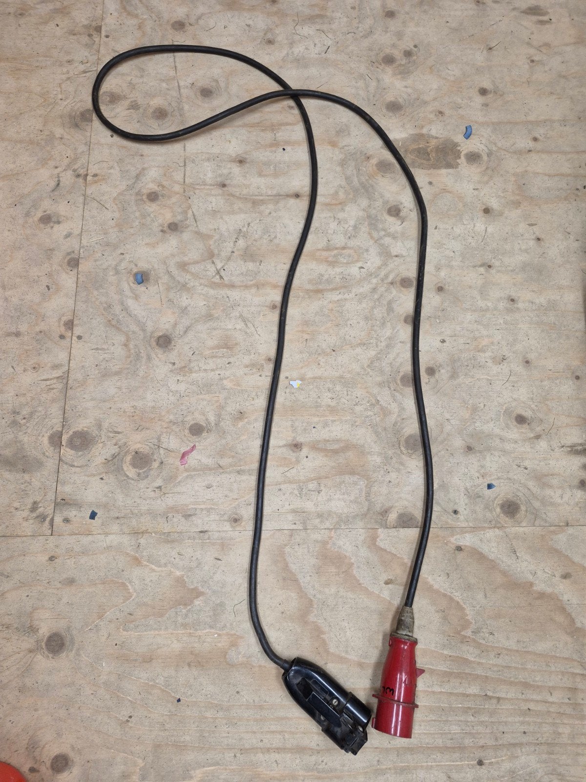 Krachtstroom Verloopkabel 16A 380-415V naar Schuko, Doe-het-zelf en Verbouw, Elektra en Kabels, Ophalen of Verzenden, Gebruikt