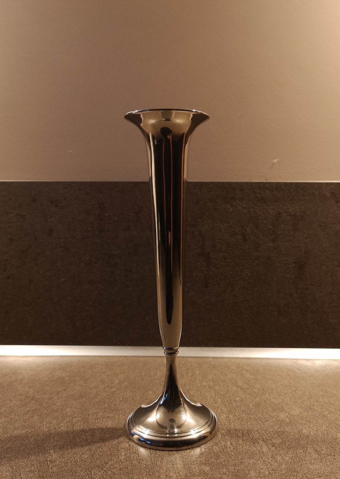 Prachtig Zilverkleurig Vaasje - 18 cm hoog - Uni-EP SP ZINC, Ophalen of Verzenden
