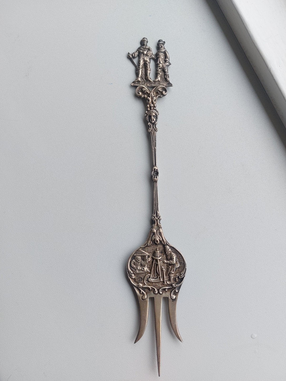 zilveren cakeprikker 1931 - leeuwtje .835, Antiek en Kunst, Ophalen of Verzenden, Zilver