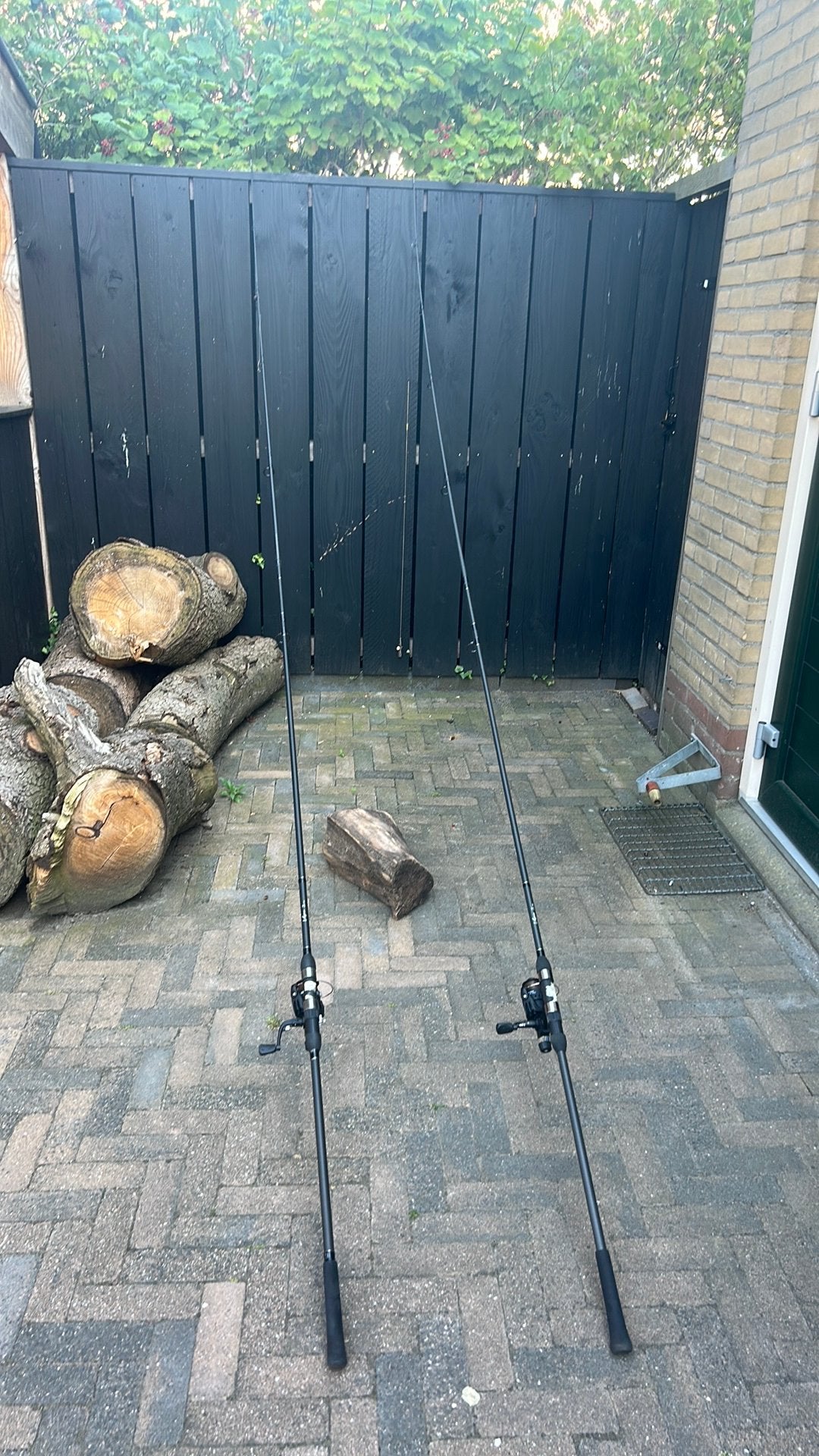 2 karper hengels plus hoes, Watersport en Boten, Hengelsport | Karpervissen, Ophalen, Gebruikt, Werphengel