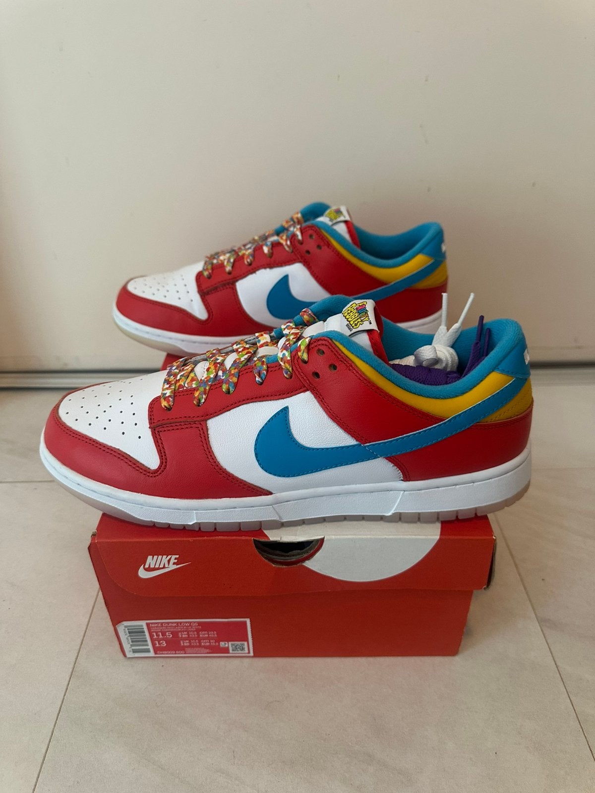 Nike Dunk Low QS LeBron James Fruity Pebbles – EU 45,5, Ophalen of Verzenden, Nieuw, Overige kleuren