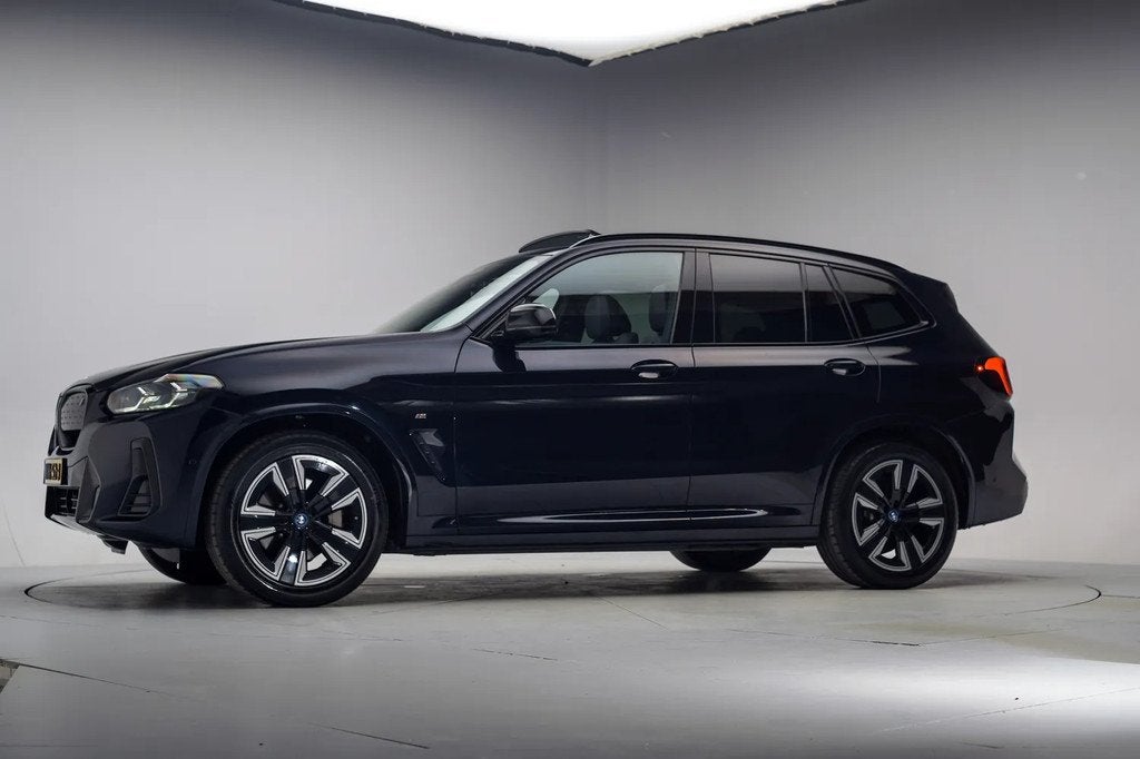 BMW iX3 80 kWh M Sport Shadow 3-Fase [ Panorama Leder Live-c, Auto's, Automaat, 0 cilinders, Gebruikt, 750 kg