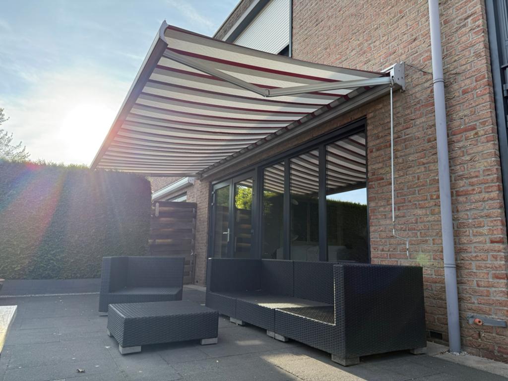Zonnescherm 5 meter, Tuin en Terras, Zonneschermen, Ophalen, Gebruikt, 450 cm of meer, Elektrisch