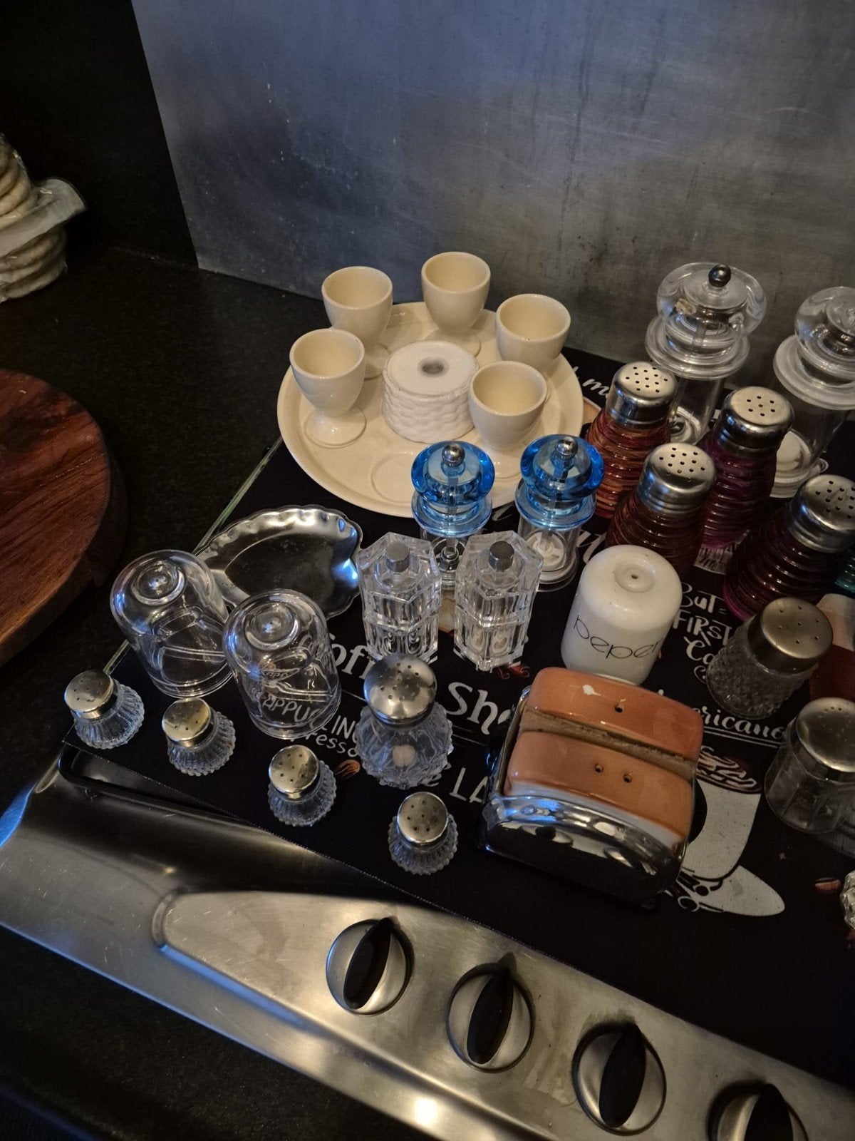 Diverse collectie peper- en zoutstellen en eierdopjes, Ophalen of Verzenden