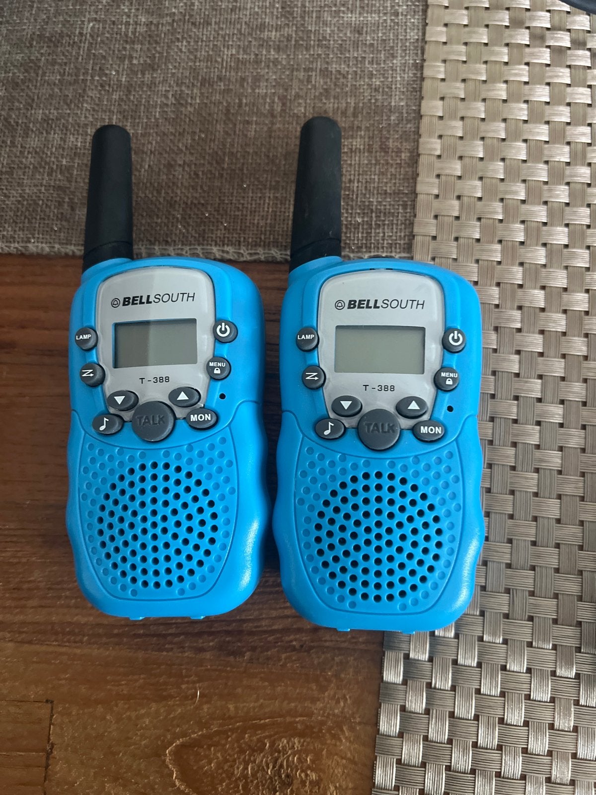 Set walkie talkies BellSouth T-388, Ophalen of Verzenden, Zo goed als nieuw, Minder dan 2 km, Portofoon of Walkie-talkie