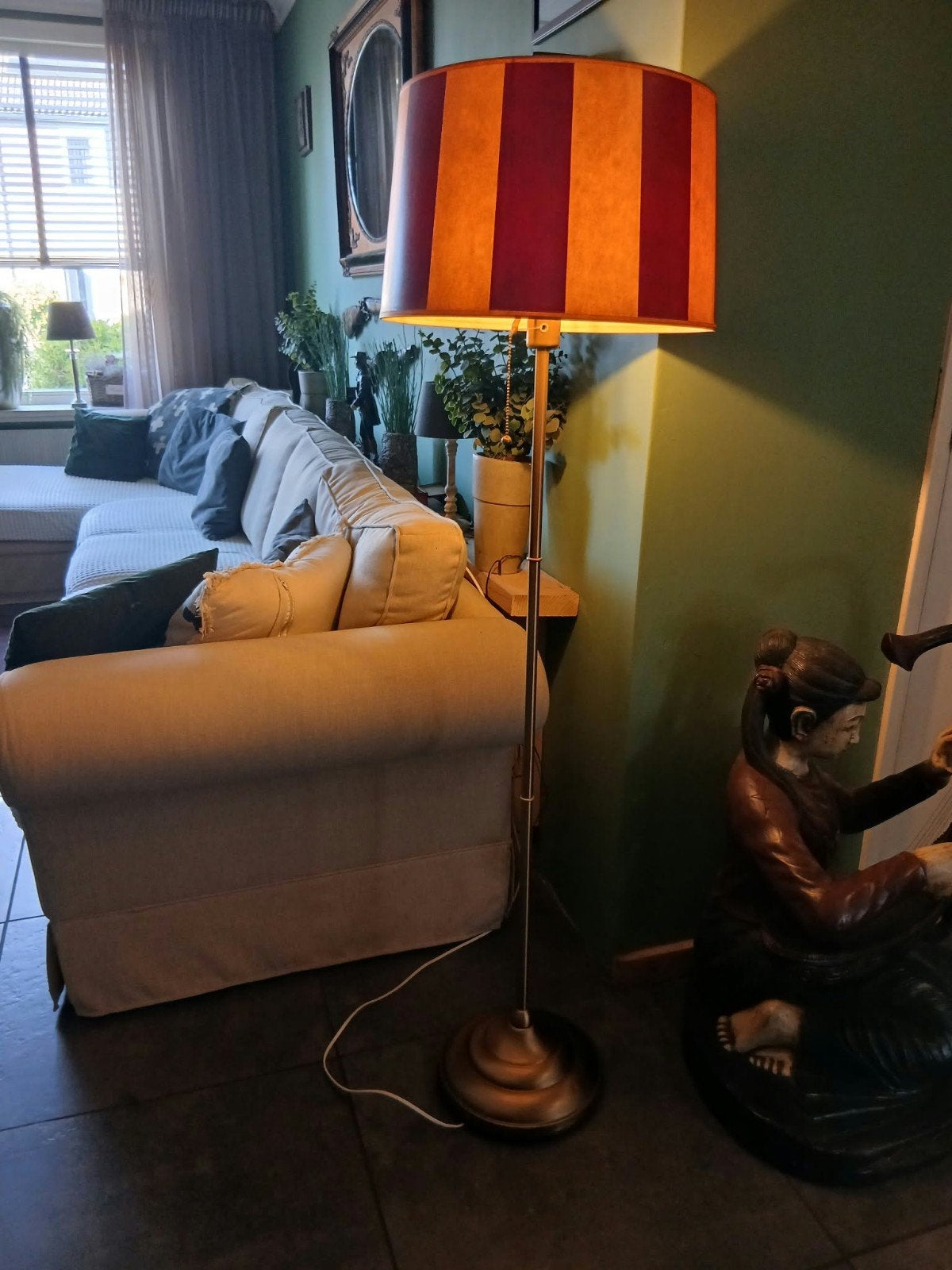 Stijlvolle staande lamp met gestreepte kap, Ophalen, Gebruikt, Klassiek, Sfeervol, Metaal