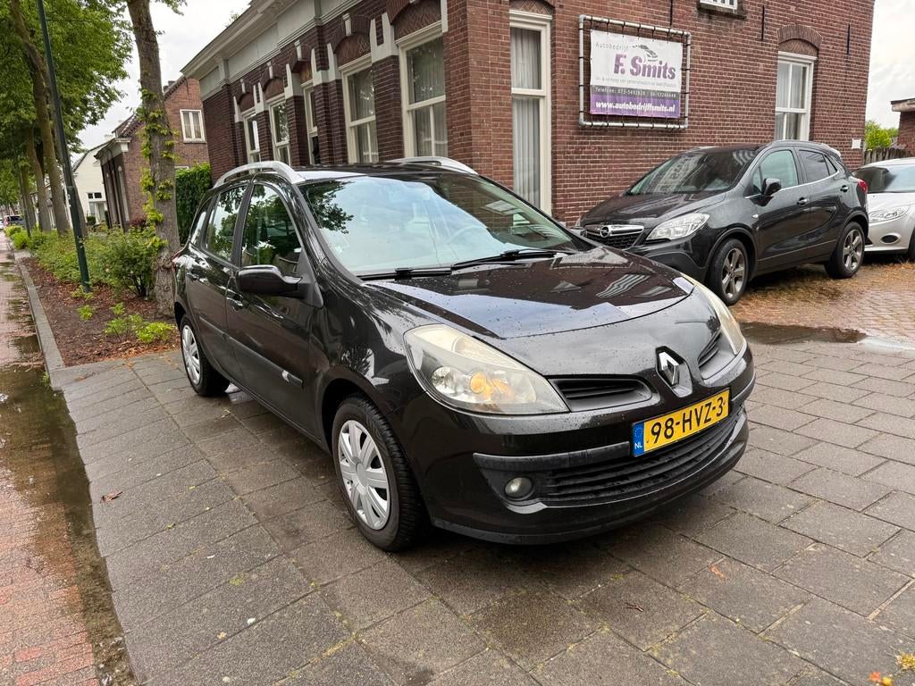 Renault Clio Estate 1.2 TCE Sélection Business Sport KOUDE, Auto's, Renault, Voorwielaandrijving, Gebruikt, 4 cilinders, 1095 kg