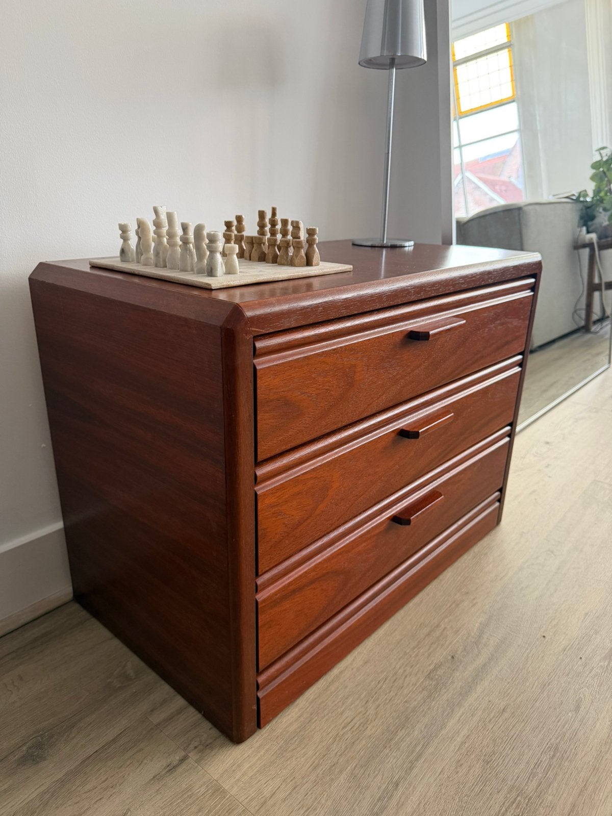Vintage Hülsta ladekastje — mahoniekleurig, jaren ’70/’80, Ophalen, 50 tot 100 cm, Zo goed als nieuw, 3 of 4 laden
