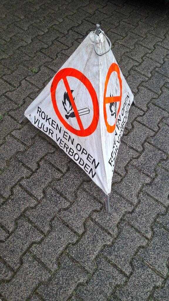 Triopan Rook en open vuur verboden + Werkzaamheden borden, Auto diversen, ., Ophalen of Verzenden, Zo goed als nieuw, .