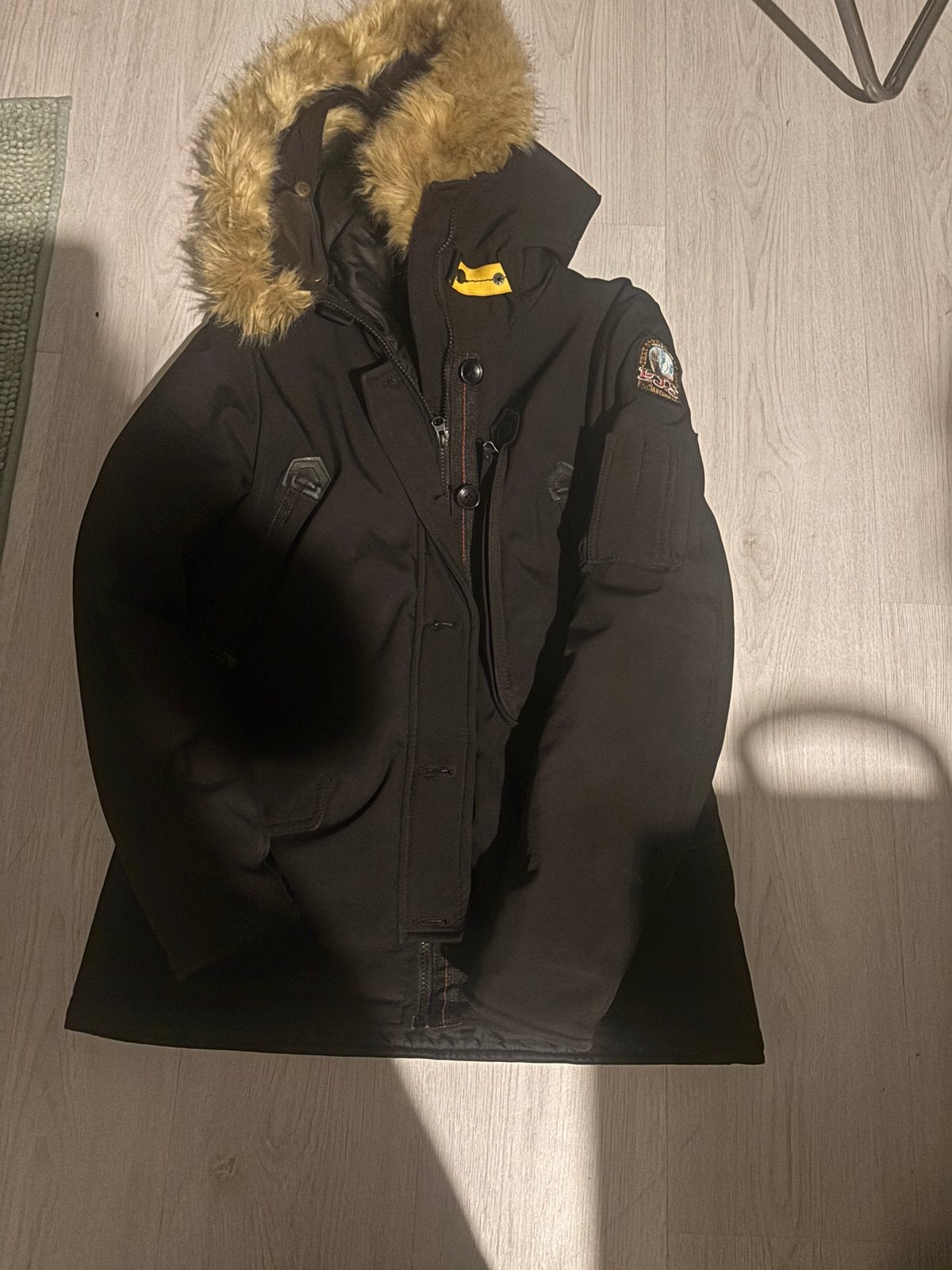 Dame winterjas van Para jumper, Ophalen of Verzenden, Zo goed als nieuw, Zwart