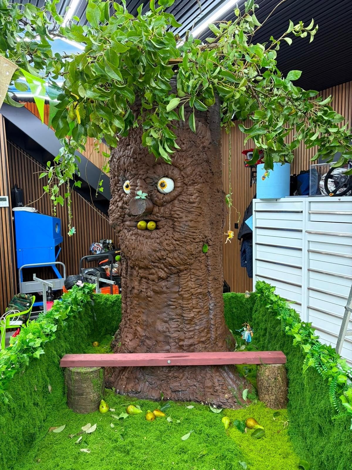 Grote boom decoratie voor feestwagen of evenement, Hobby en Vrije tijd, Ophalen, Gebruikt, Versiering, Overige