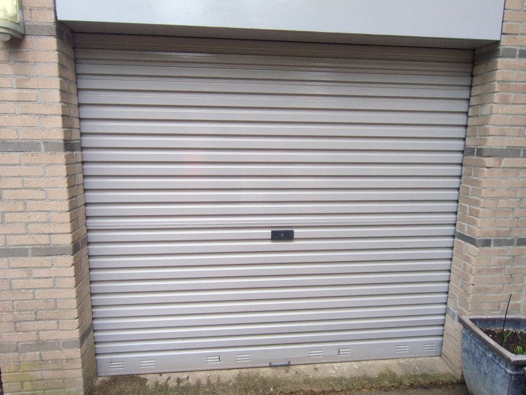 Polynorm garagedeur 2.10m x 2.35m met liftmaster motor, Ophalen, Gebruikt, Garagedeur, Metaal